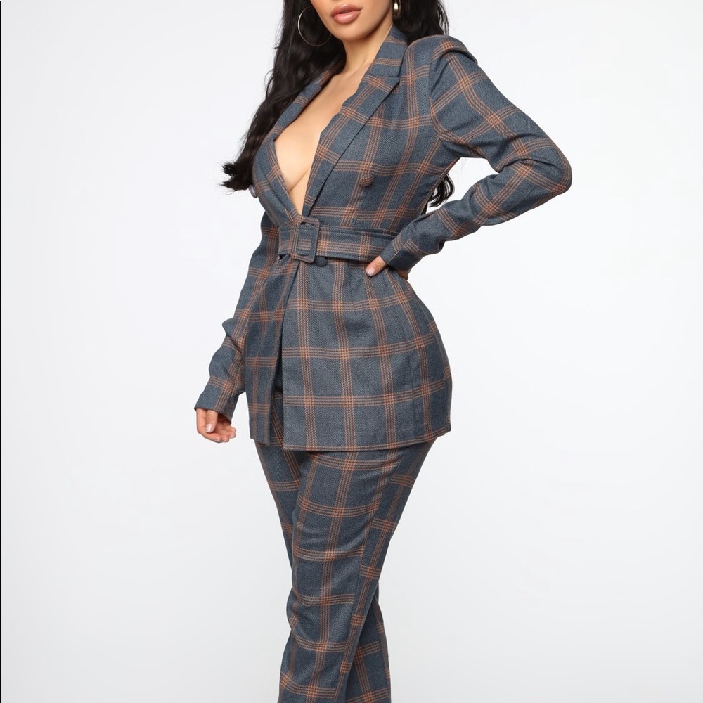 COPY - Fashion Nova Pant Suit!